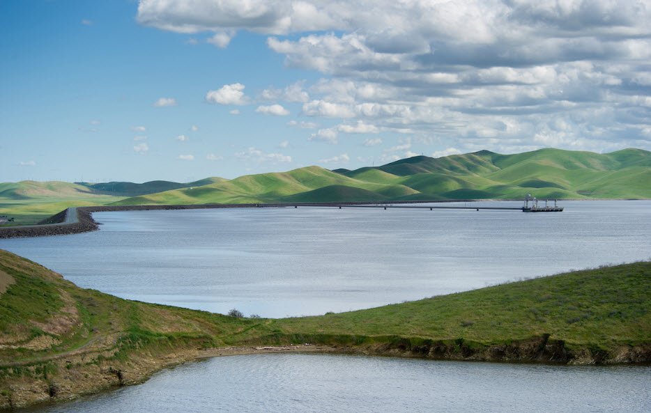 San Luis Reservoir, California, USA